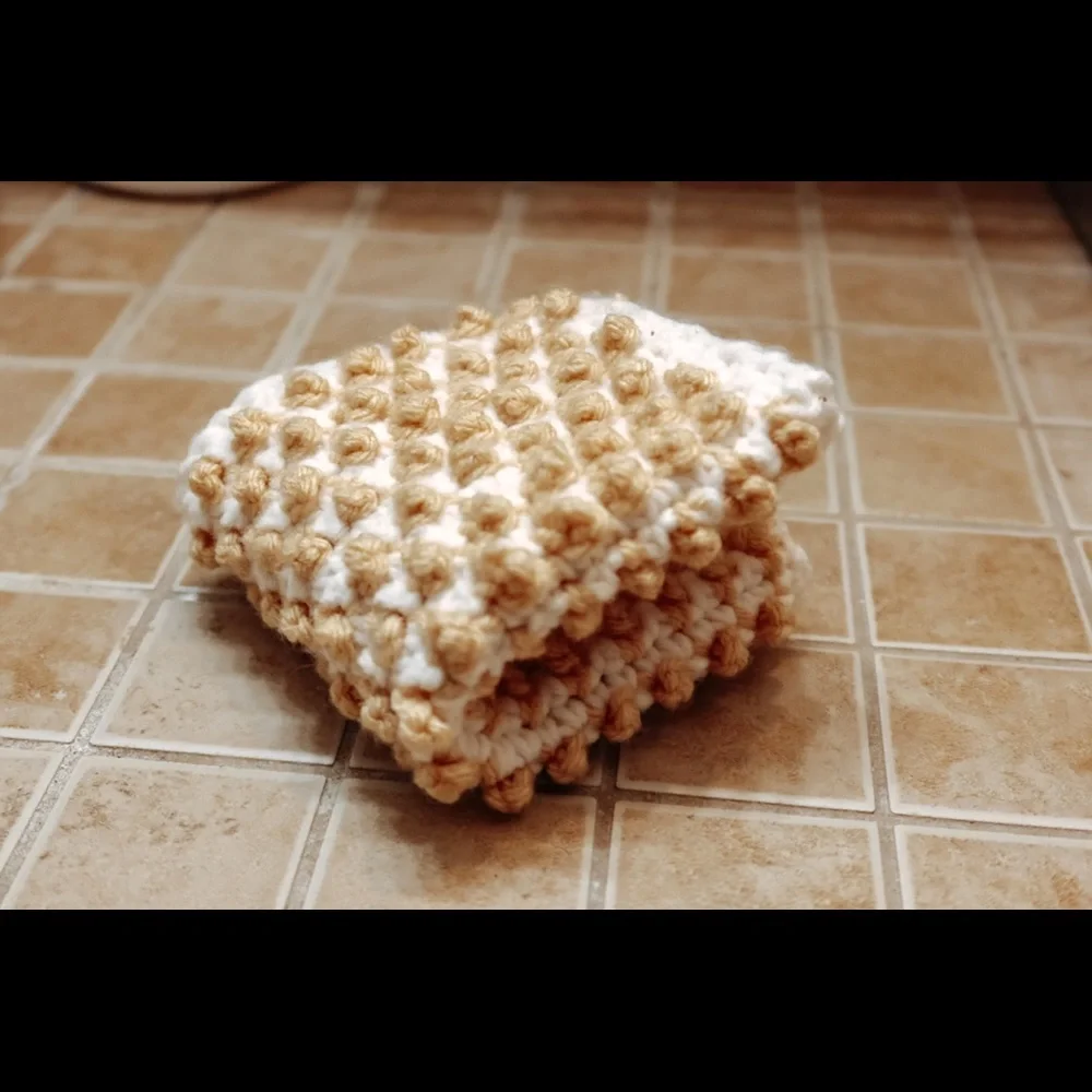 Acrylic Bobble Dishcloth W/ Tan Bobbles